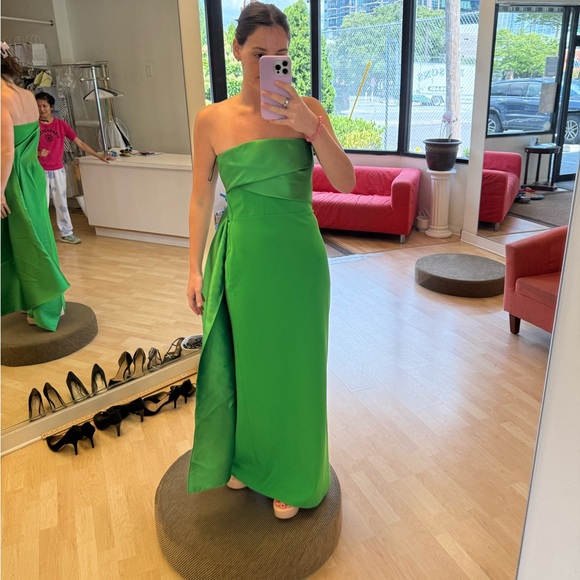 Solace London Kinsley Dress in Bright Green - Picture 8 of 11